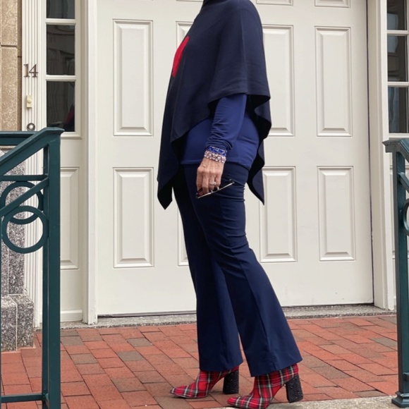 NEW Top It Off Navy Heart Poncho, Sweater - Super Cute! - Picture 4 of 6